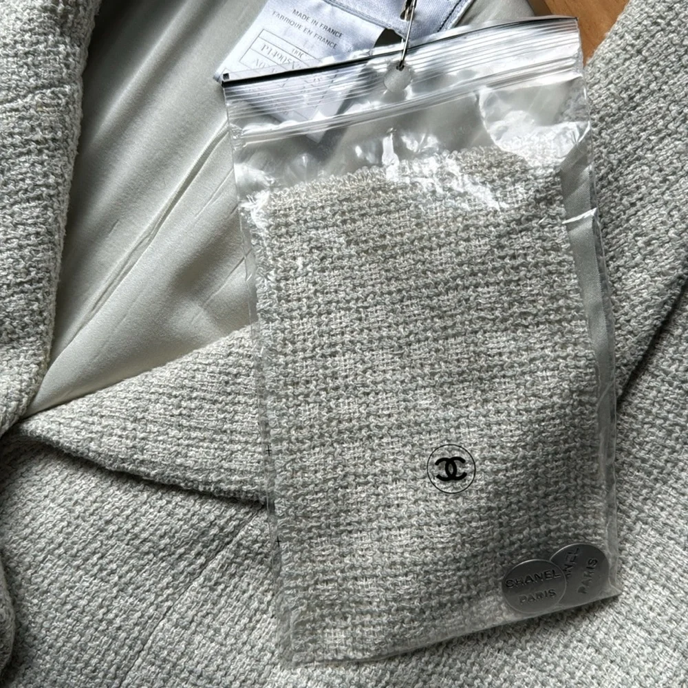 Chanel Vintage Tweed Cream Light Gray Wool Blend Long Sleeve Jacket | Sz 8 EU40 - Picture 5 of 9